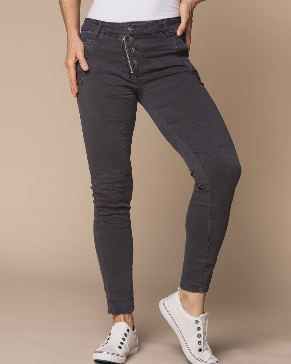Nessie Pants in Dark Grey - Global Free Style