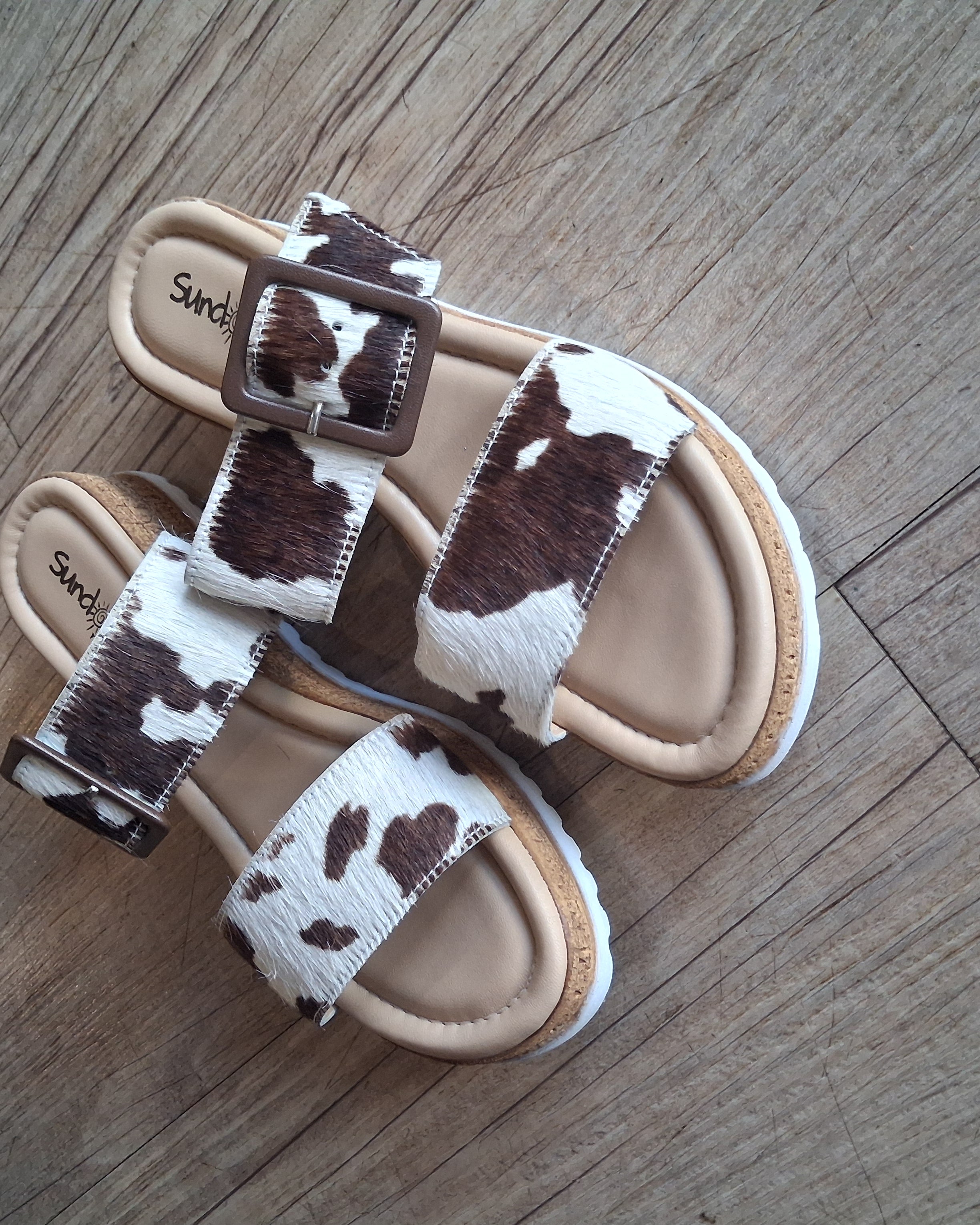 Taruga Brown Cow Shoes Sundowner