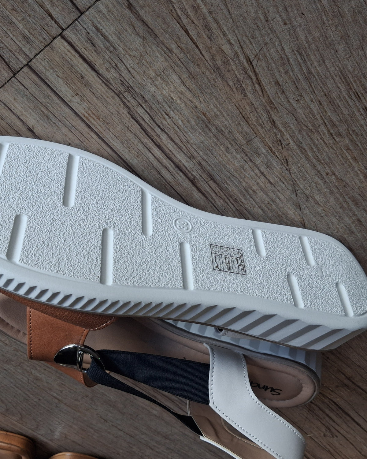 Roby Sundowner Tan Shoes Sundowner