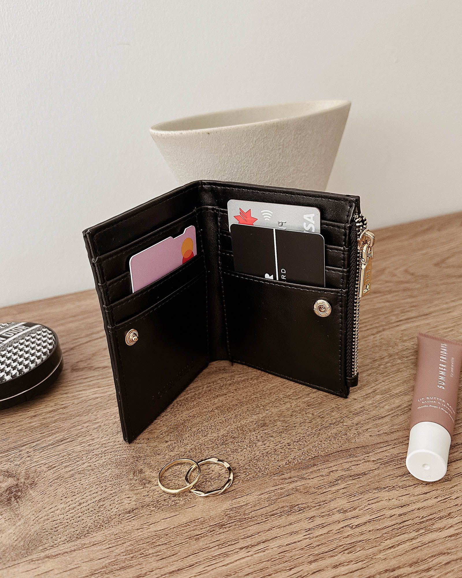 Lily Woven Wallet Black Bags and Purses Louenhide