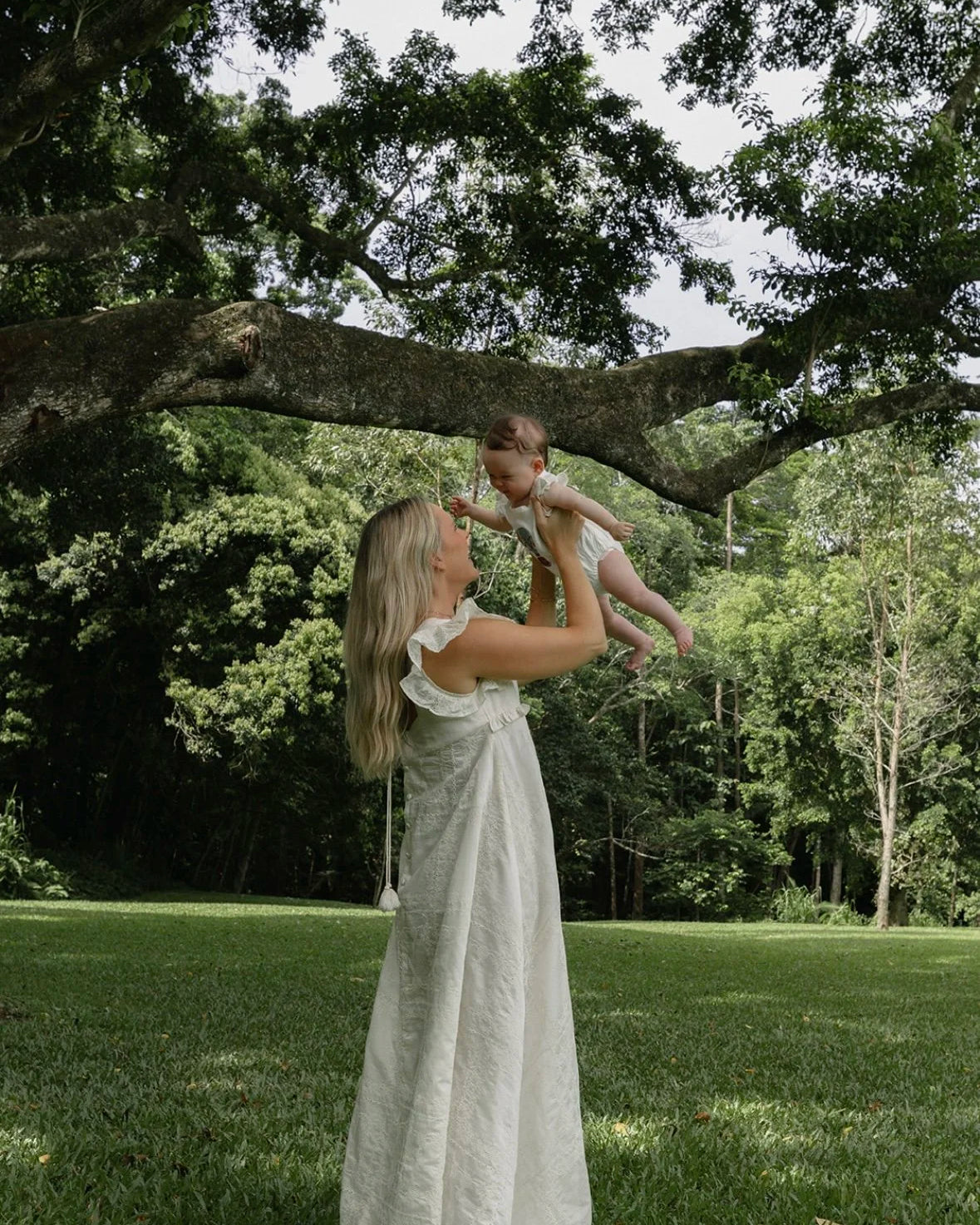 Swan Heirloom Maxi Dress White Dresses Jollou