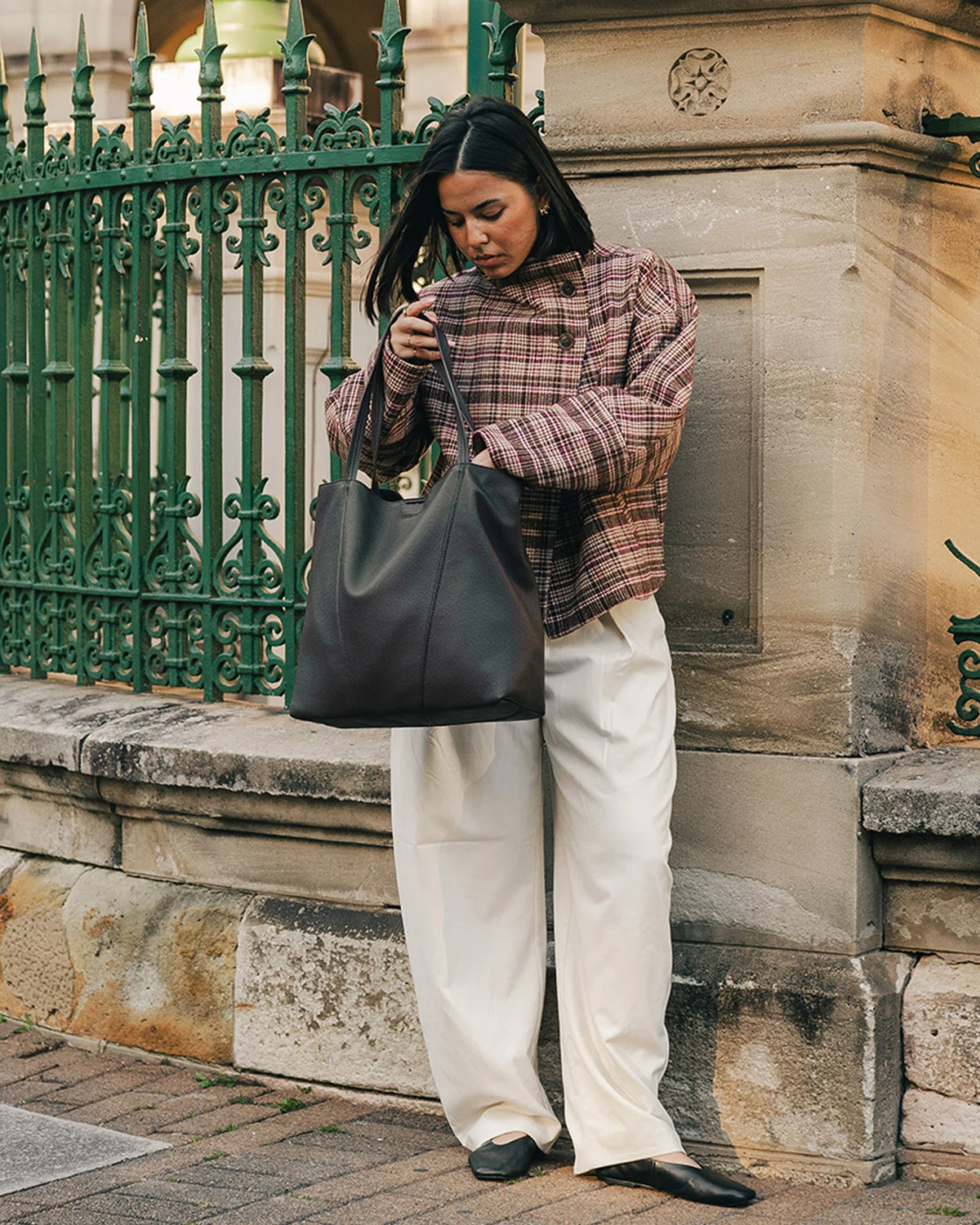 Colby Tote Bag Black Bags and Purses Louenhide
