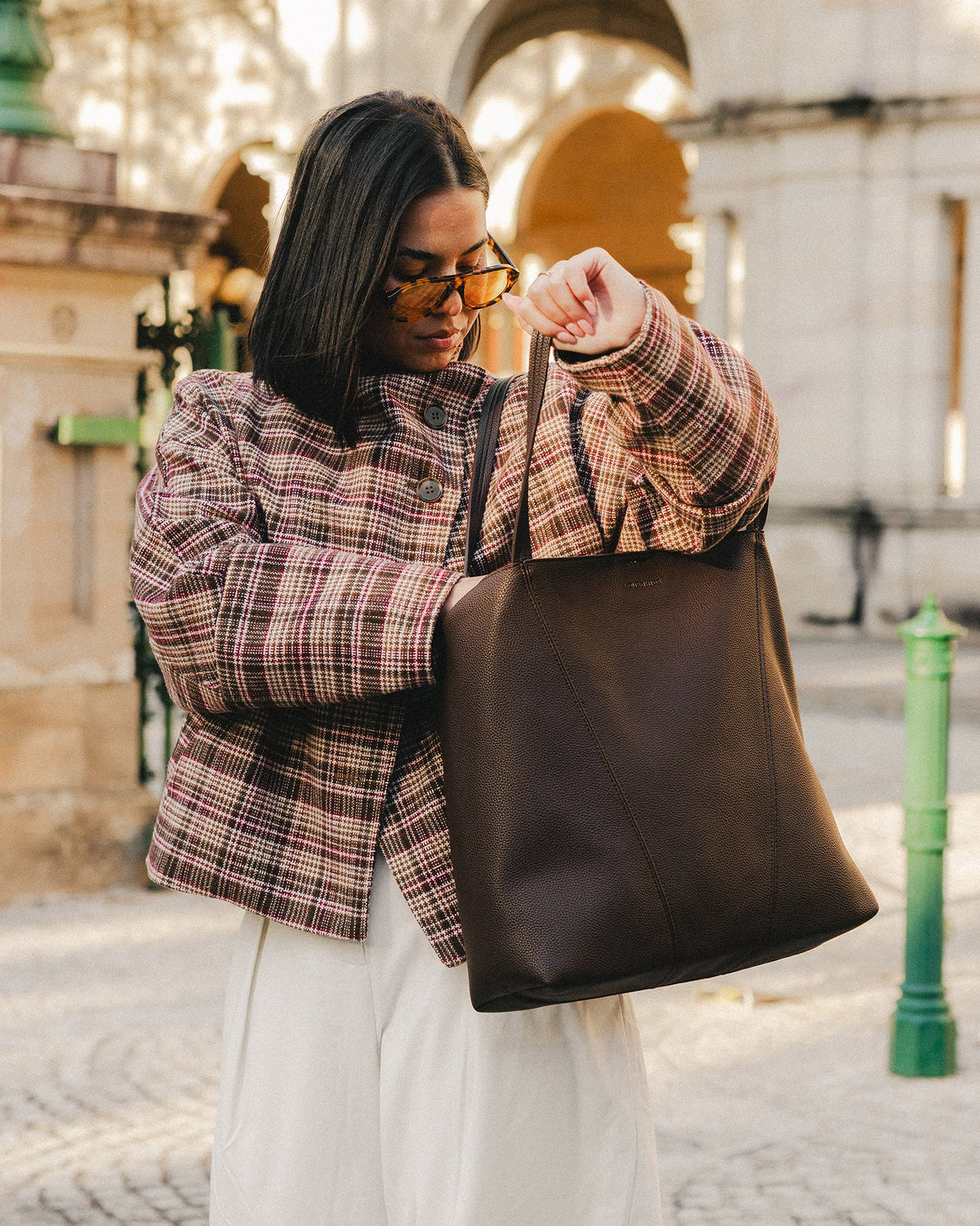 Colby Tote Bag Chocolate Bags and Purses Louenhide