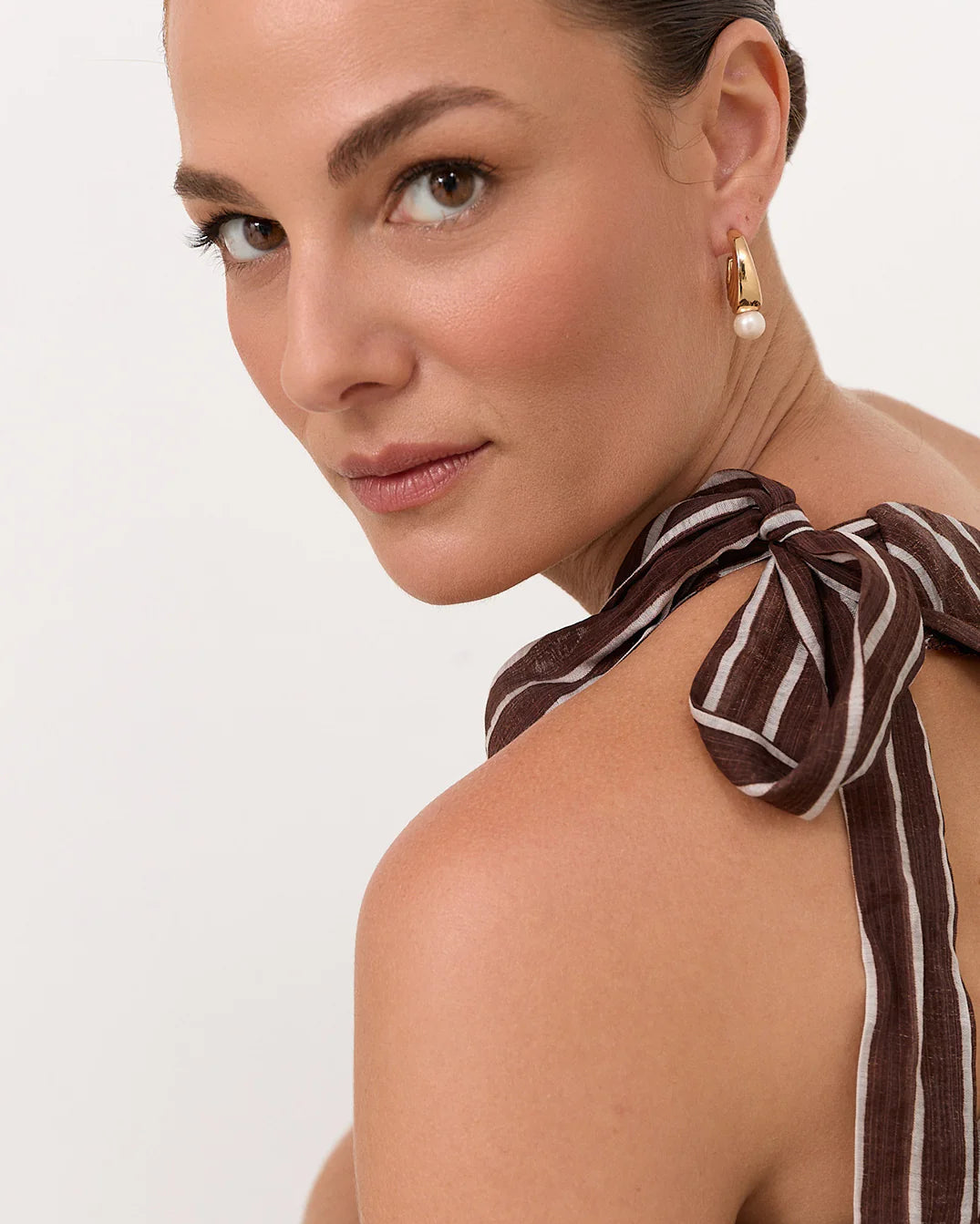 Pearl Drop Curved Front Earrings Silver/Cream Earrings Adorne