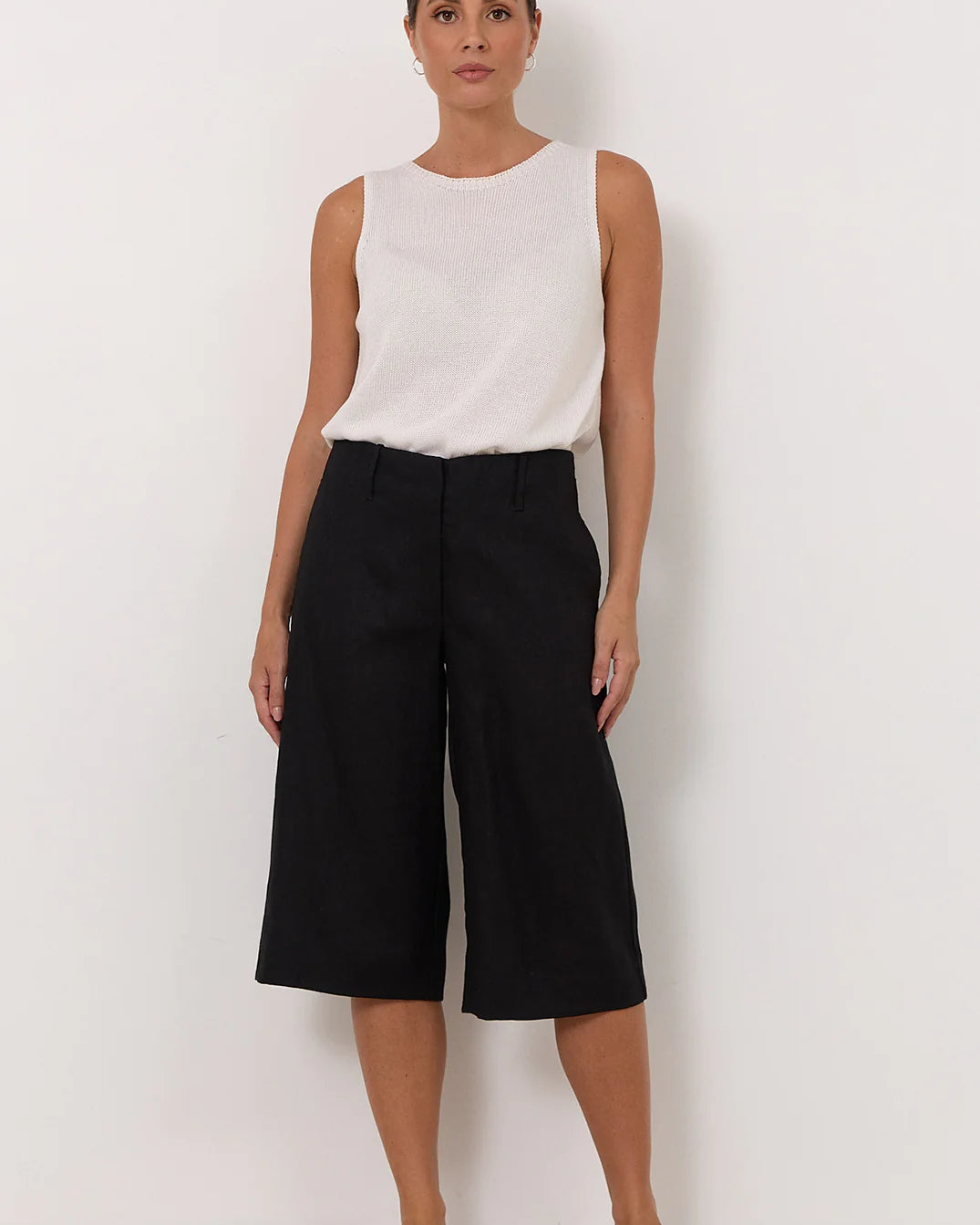 Jordana Longline Short Black Bottoms Adorne