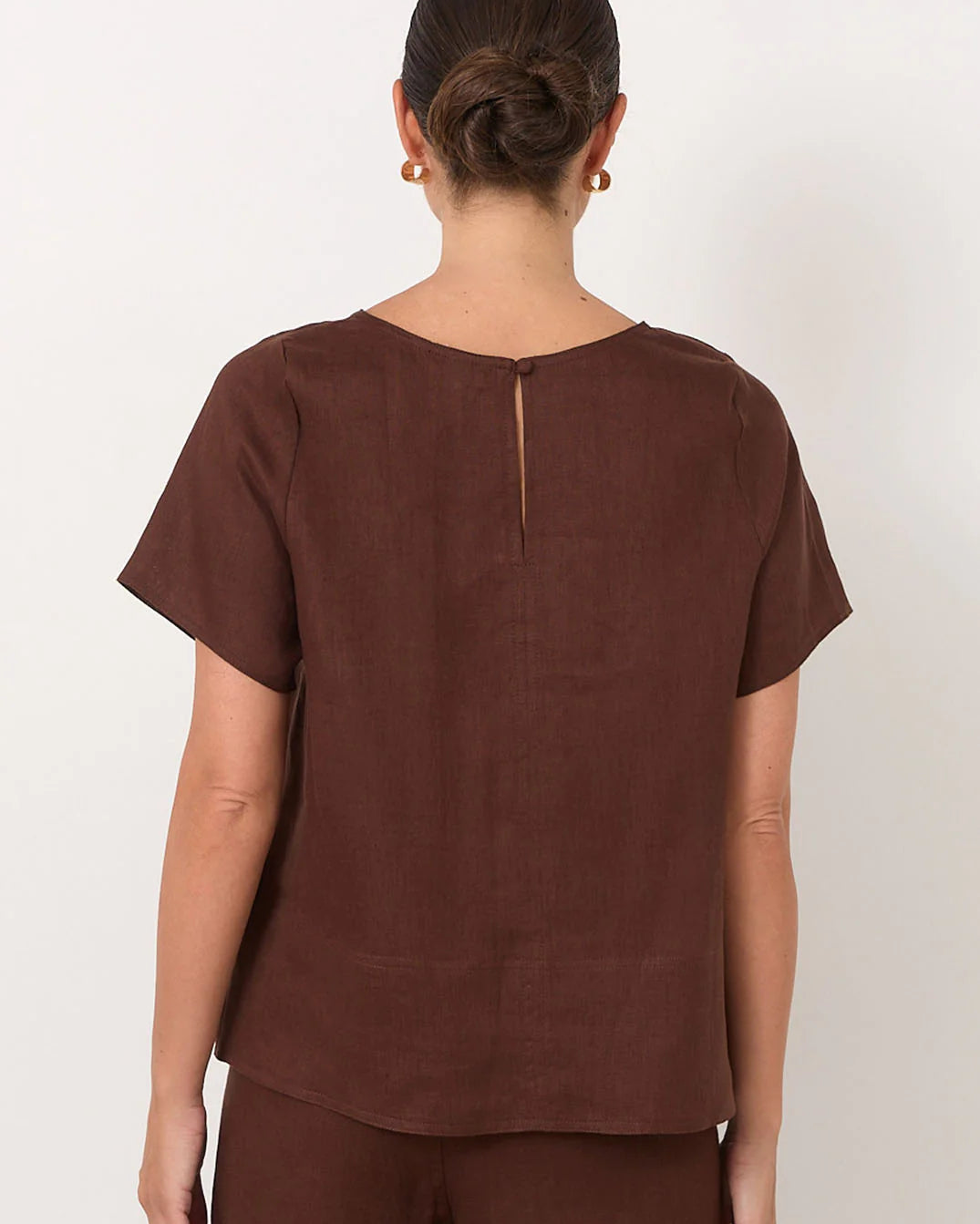 Dillon Linen Top Chocolate Tops Adorne
