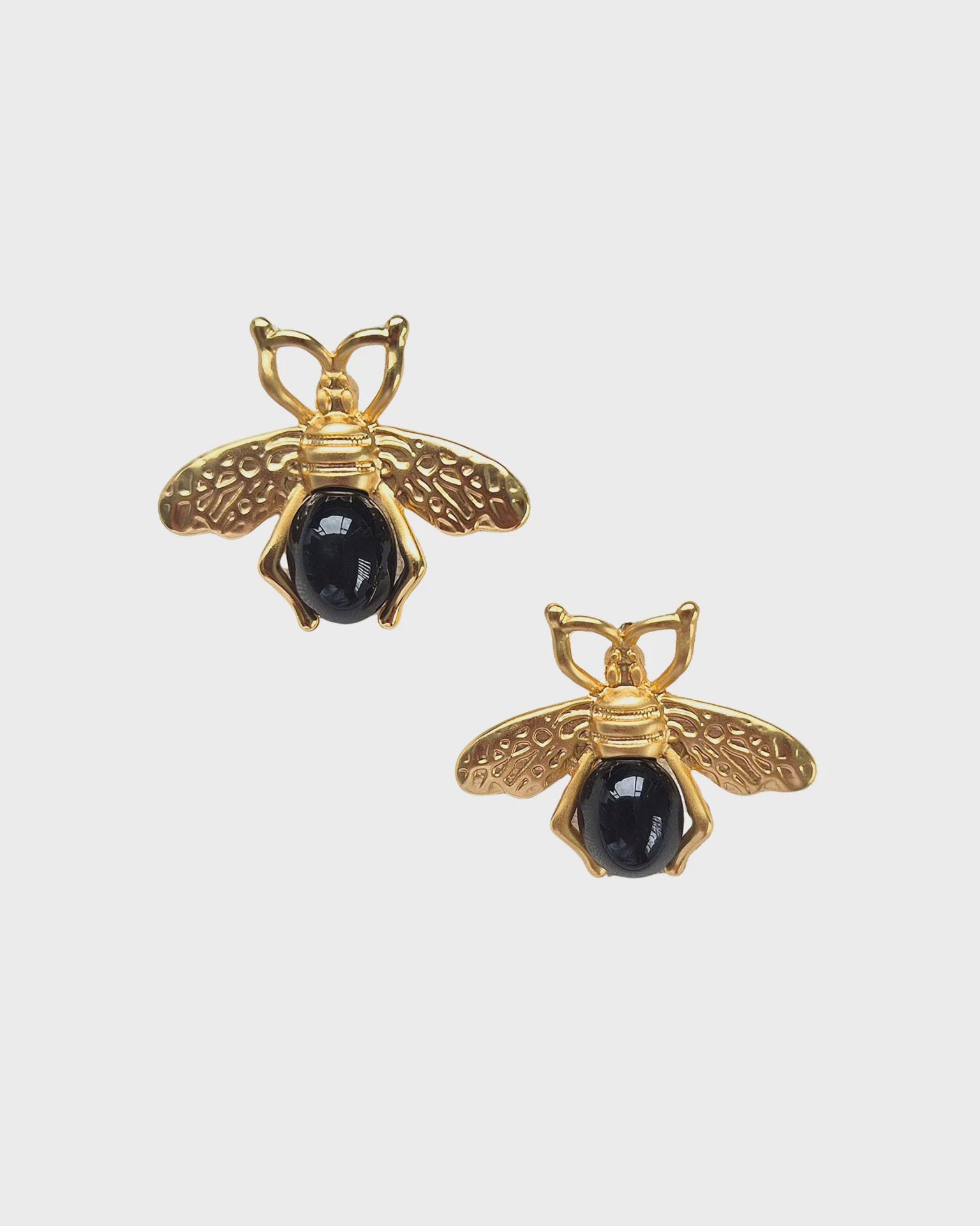 Black Bee Stud Earring E420545B Earrings Zoda