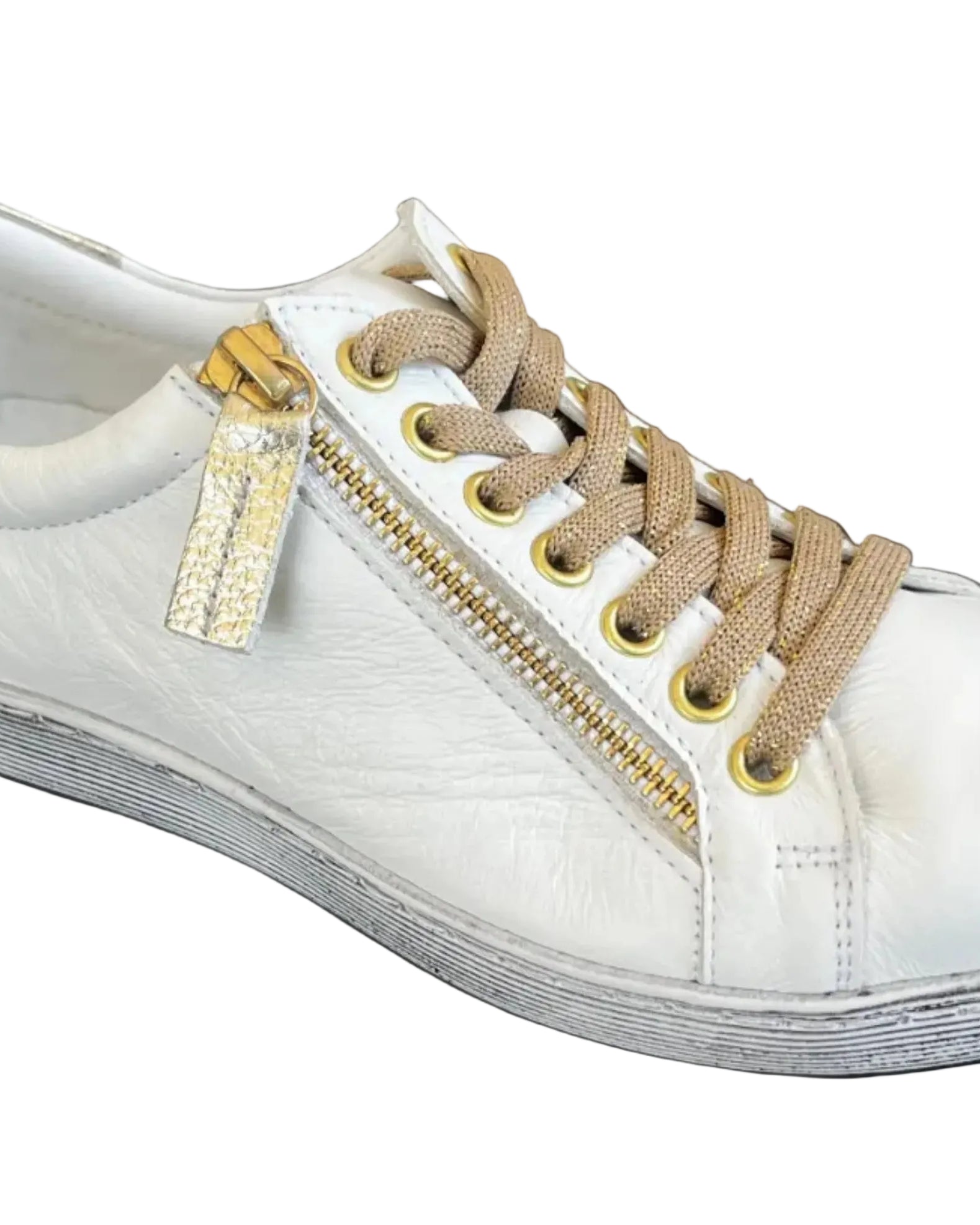 Token Shoe White/Gold Shoes Rilassare