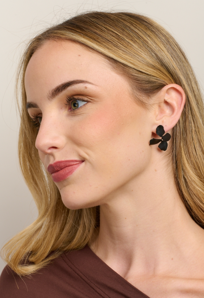 Black Twisted Flower Earrings Tiger Tree