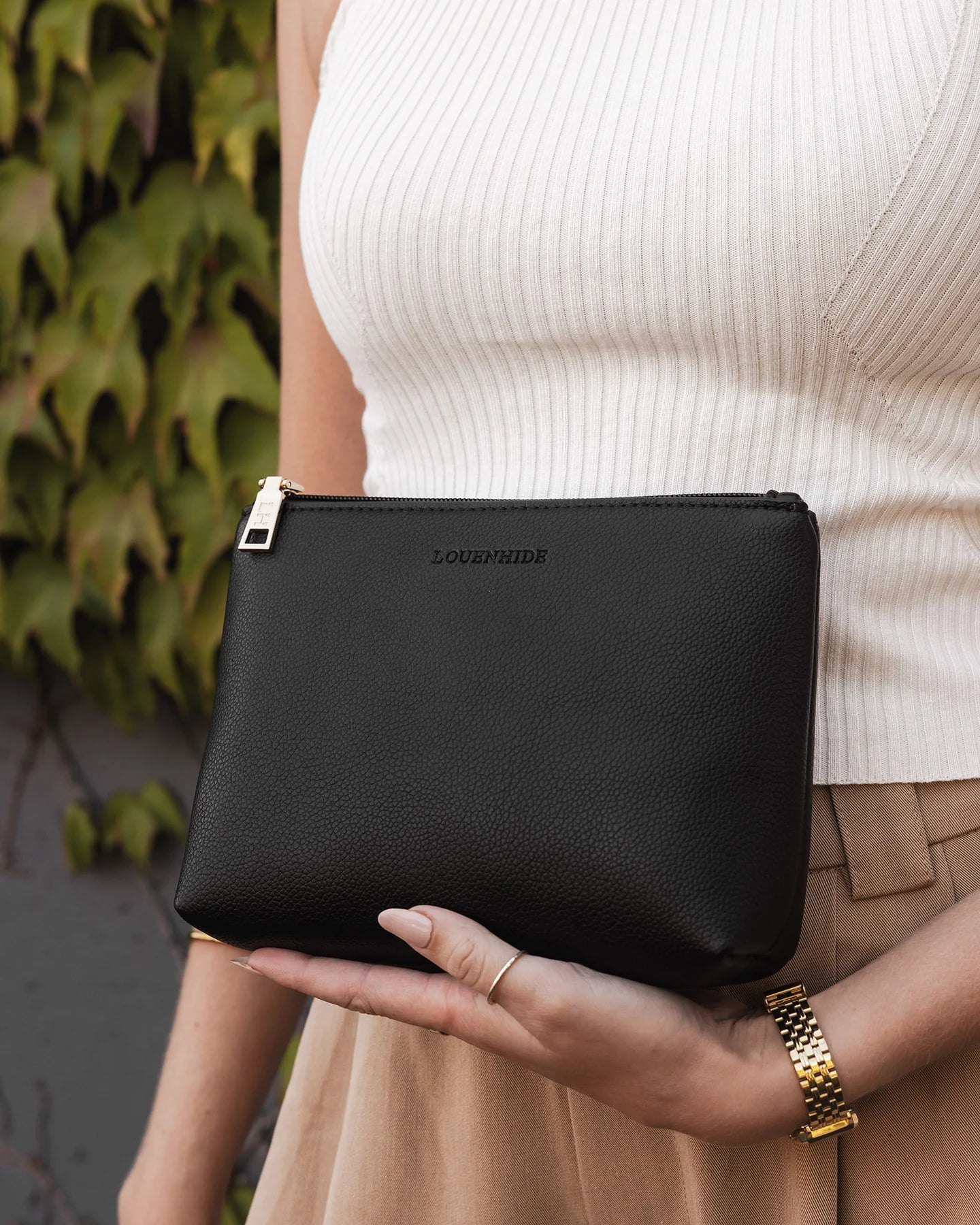 The Everyday Pouch Black Bags and Purses Louenhide