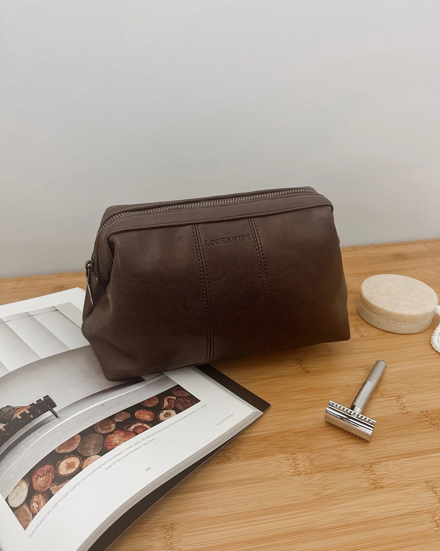 Albie Cosmetic Case - Saddle Chocolate - Global Free Style