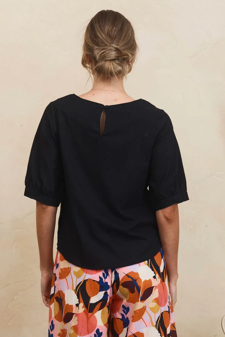 Gigi Top Black Tops MahaShe