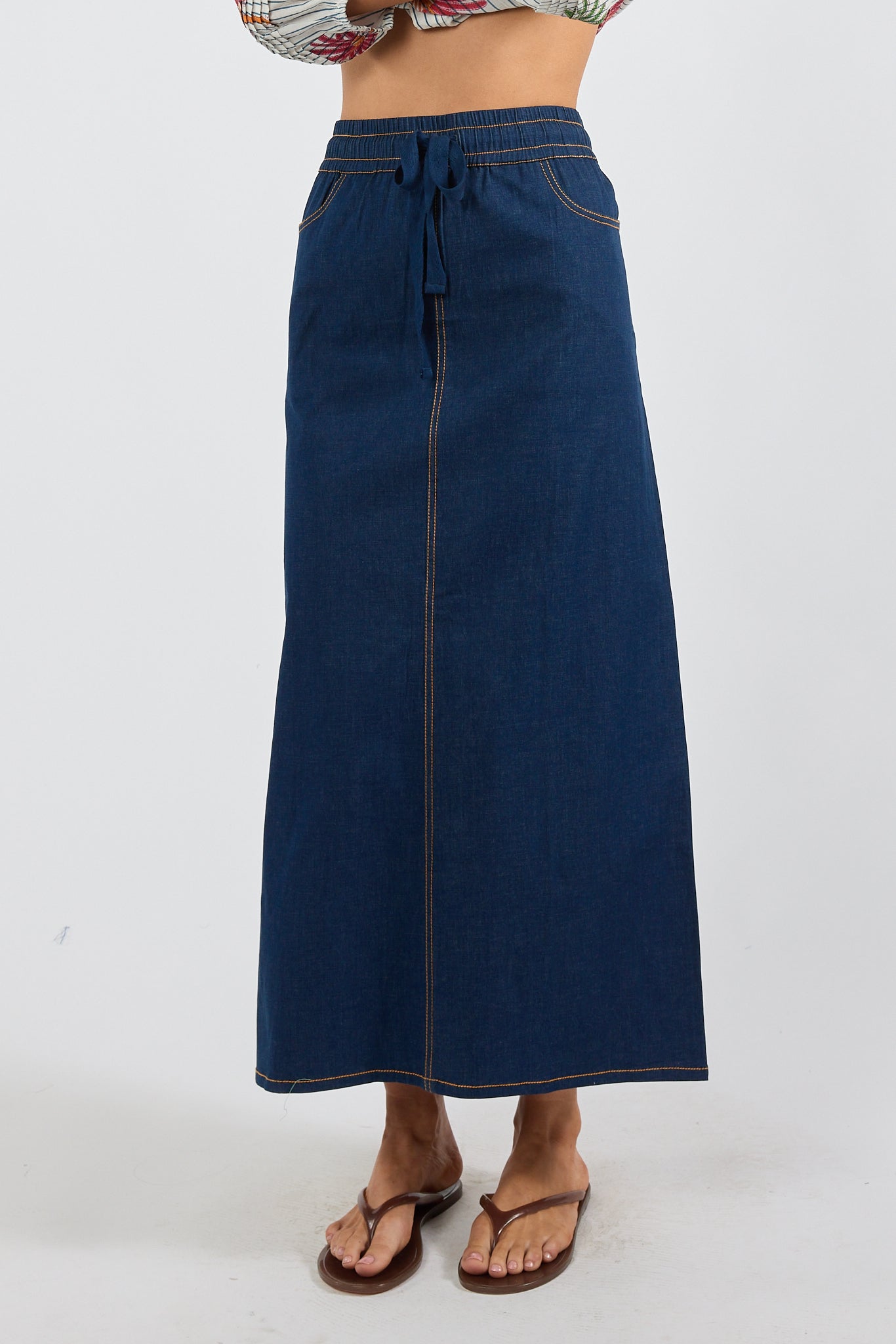El Paso Pull-on MIDI Skirt Dark Skirts Ibisa
