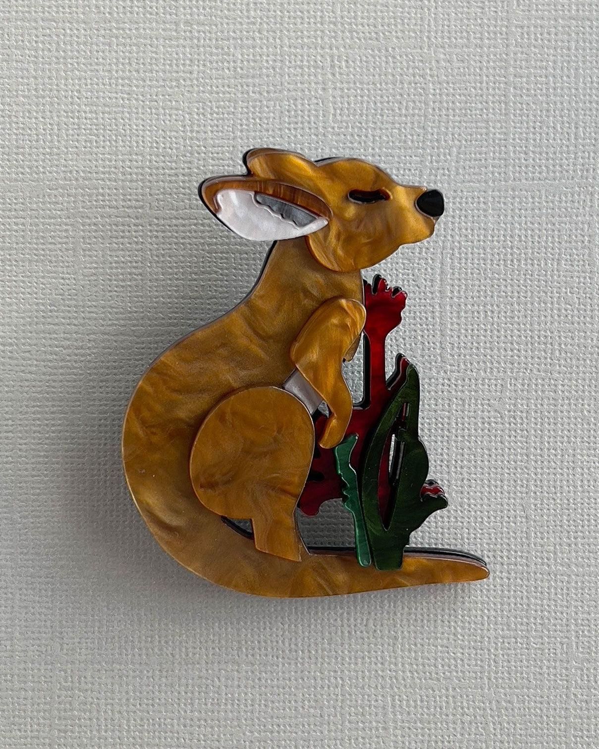 Iris Kangaroo Brooch Brown - Global Free Style