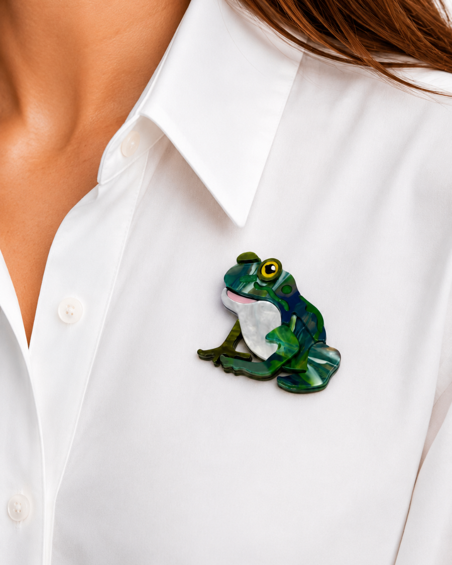 Iris Frog Brooch Green Brooches Urban
