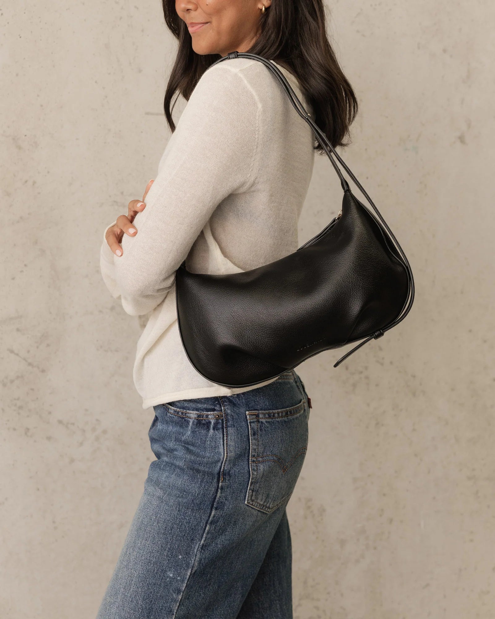 Olivia Shoulder Bag Black Bags and Purses Louenhide