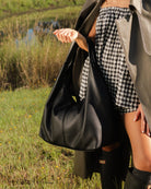 Dakota Shoulder Bag Black Bags and Purses Louenhide