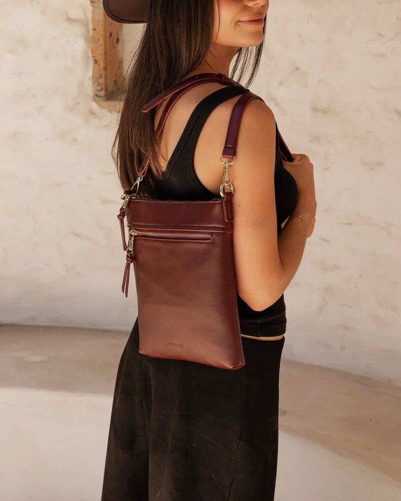 Cressida Crossbody Bag Burgundy Bags and Purses Louenhide