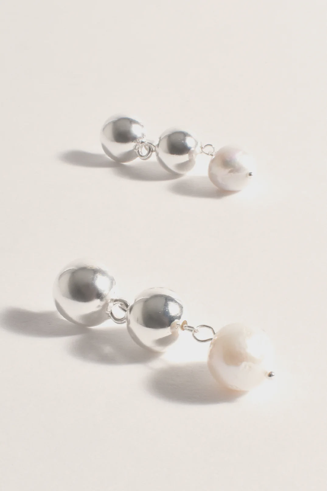 Pearl Drop Metal Ball Event Earrings Silver/Cream Earrings Adorne