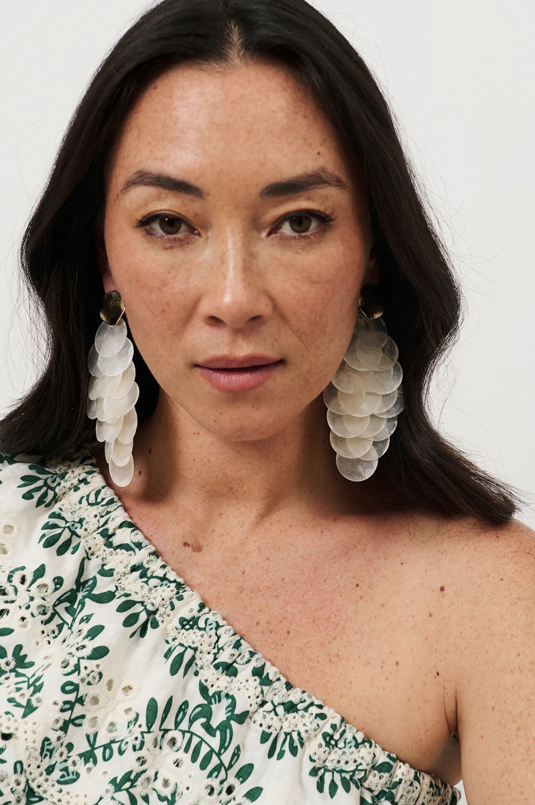 Shell Disc Statement Earring Cream Gold - Global Free Style