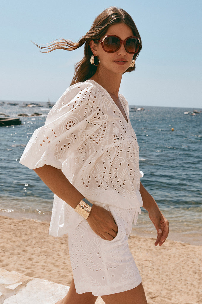 Vivienne Deco Broderie Top White - Global Free Style