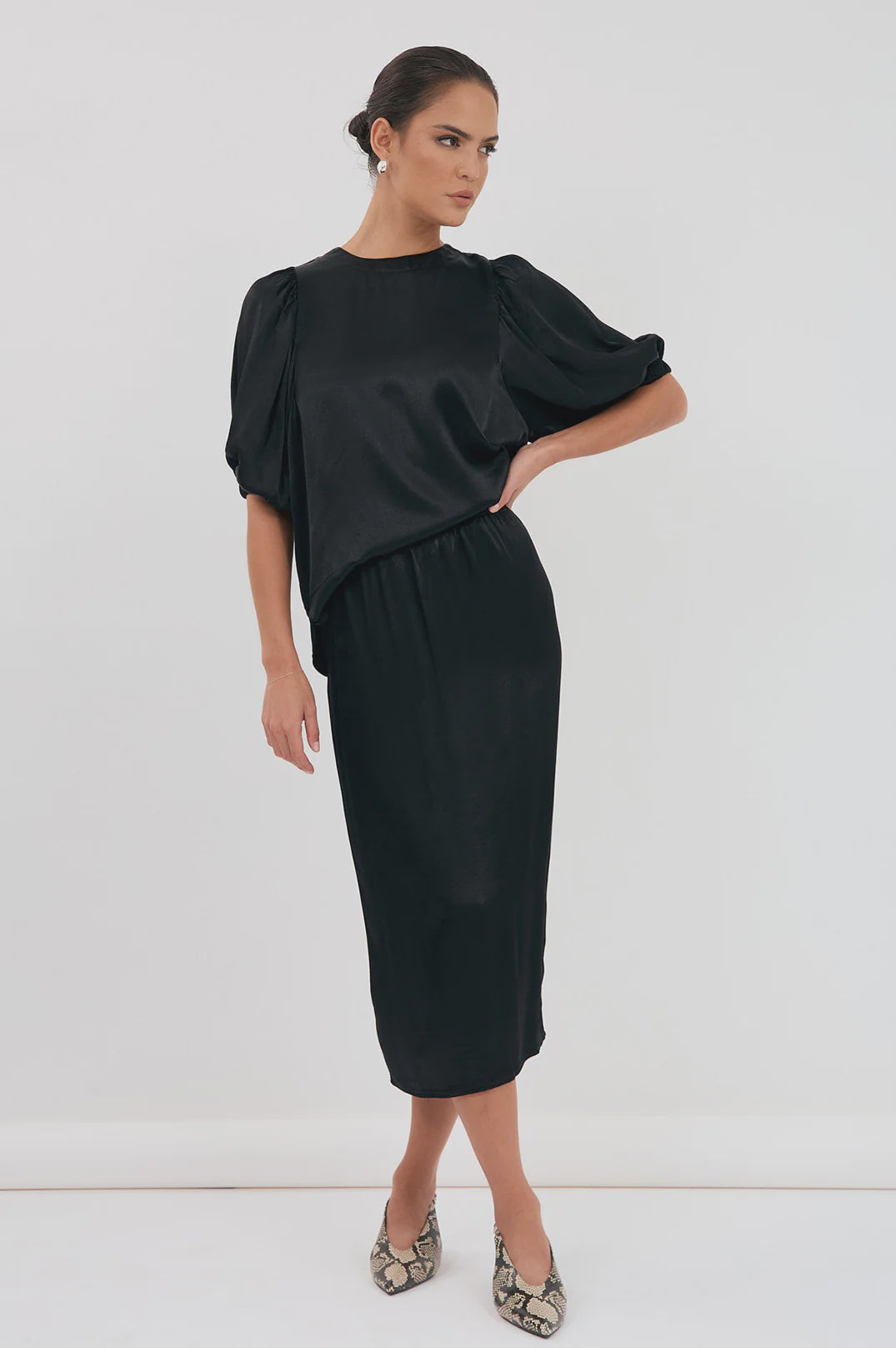 Brook Satin Skirt Black - Global Free Style