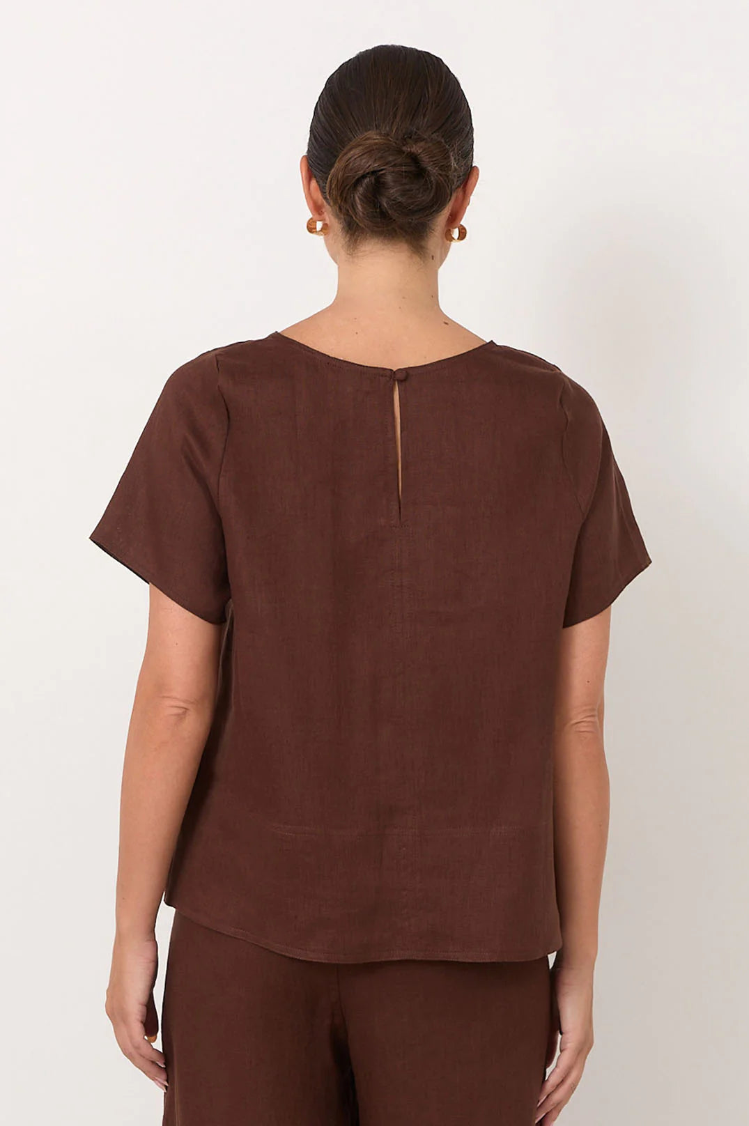 Dillon Linen Top Chocolate Tops Adorne