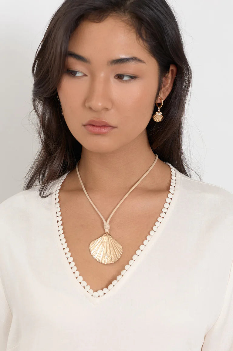 Shell Drop Adjustable Cord Necklace Camel/Gold Necklaces Adorne