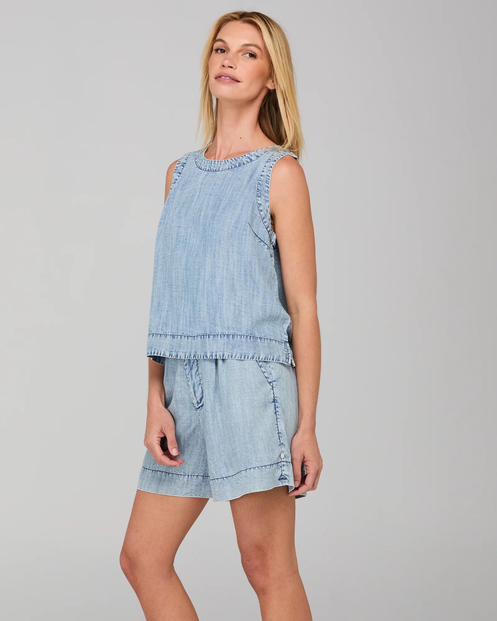 Mona Top Comoda Tops Boom Shankar