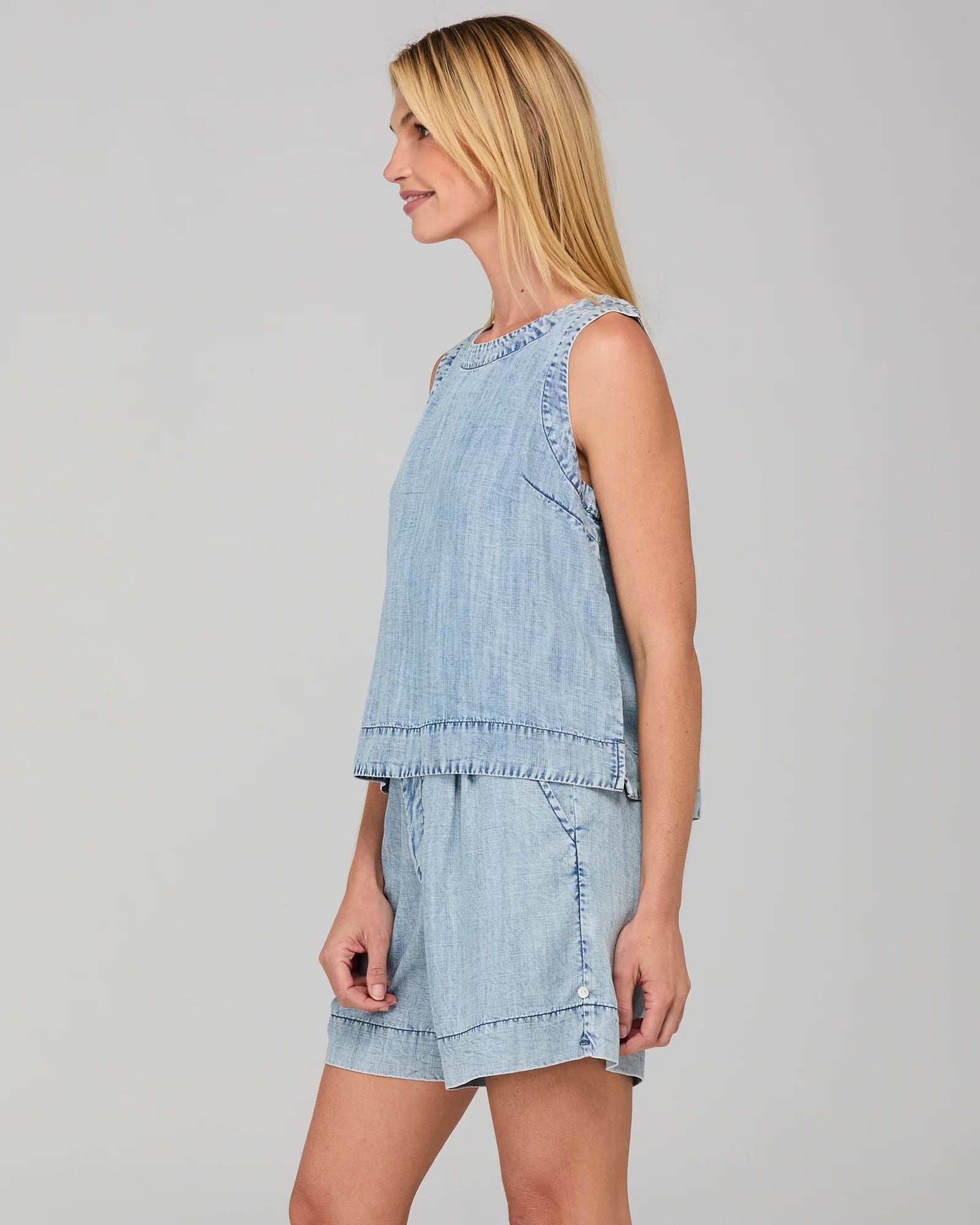 Mona Top Comoda Tops Boom Shankar