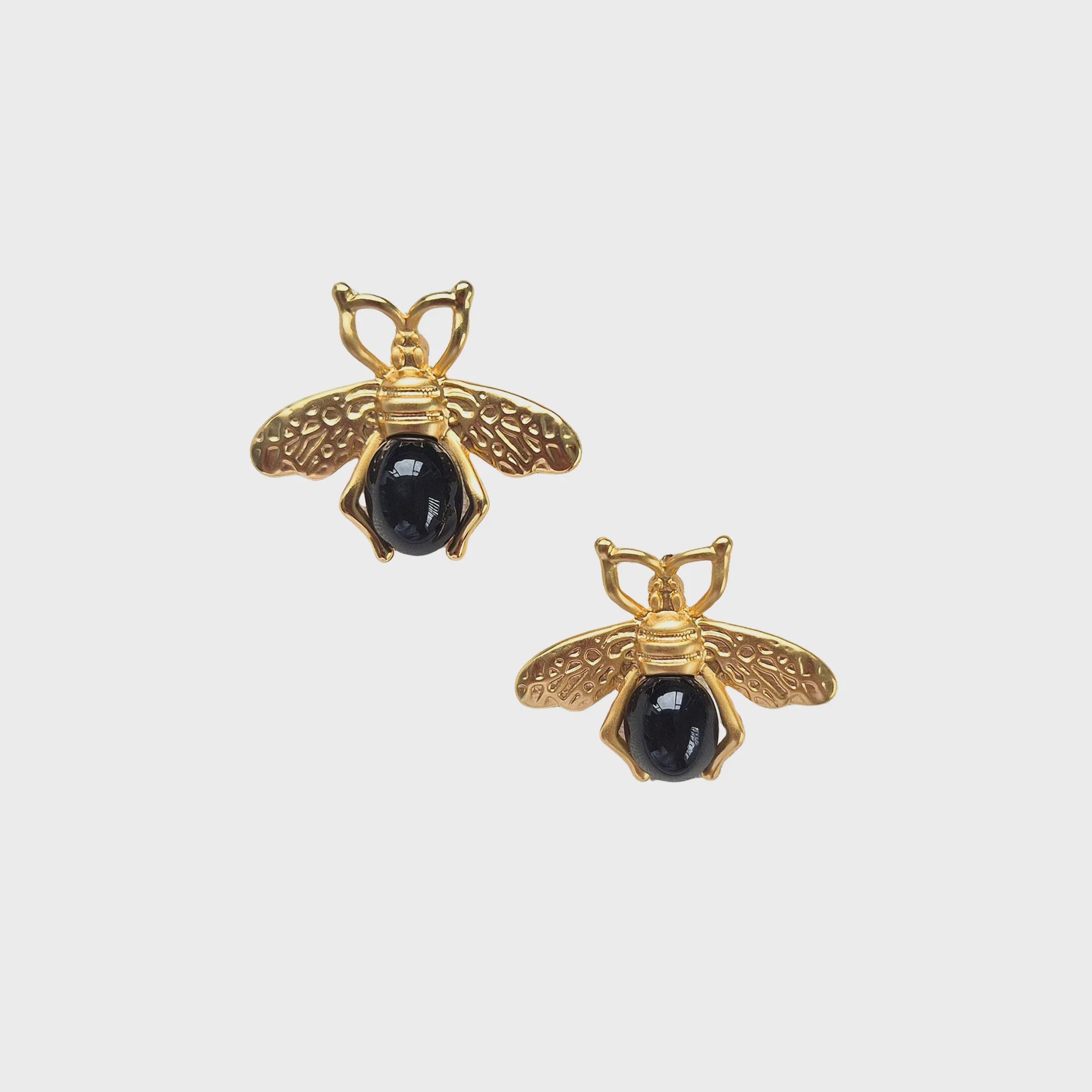 Black Bee Stud Earring E420545B Earrings Zoda
