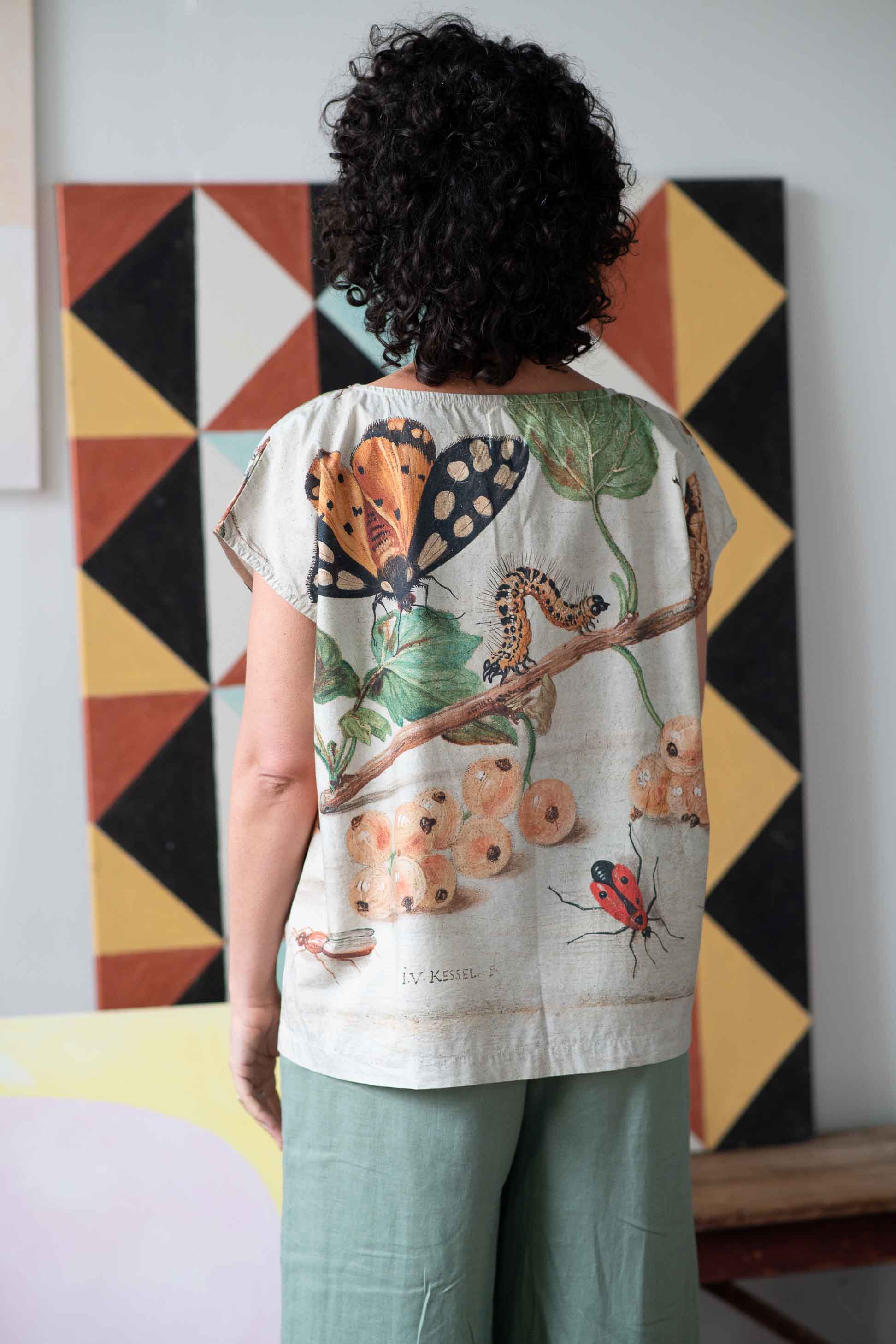 Eleanor Top in Insects print Tops Lazybones