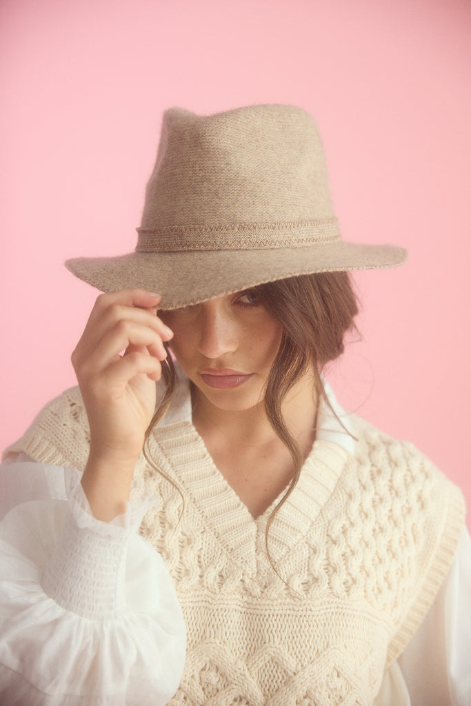 Rose Bay Rancher Beige Hats & Millinery Holiday Trading