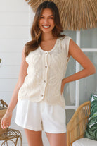 LY0195 Tops Salty Palm