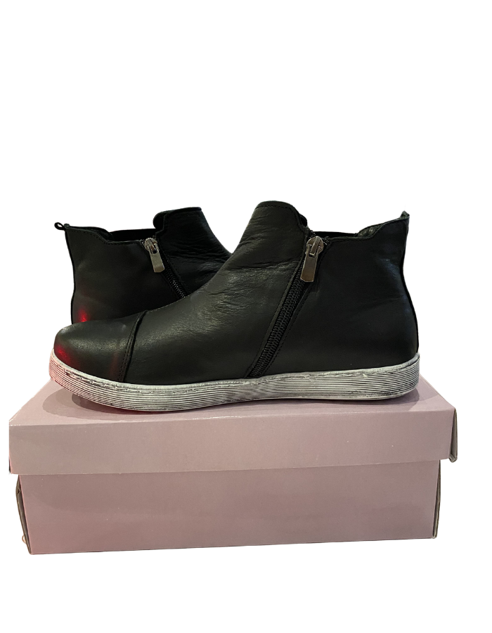 Rilassare Trip Boot Black Shoes Rilassare   