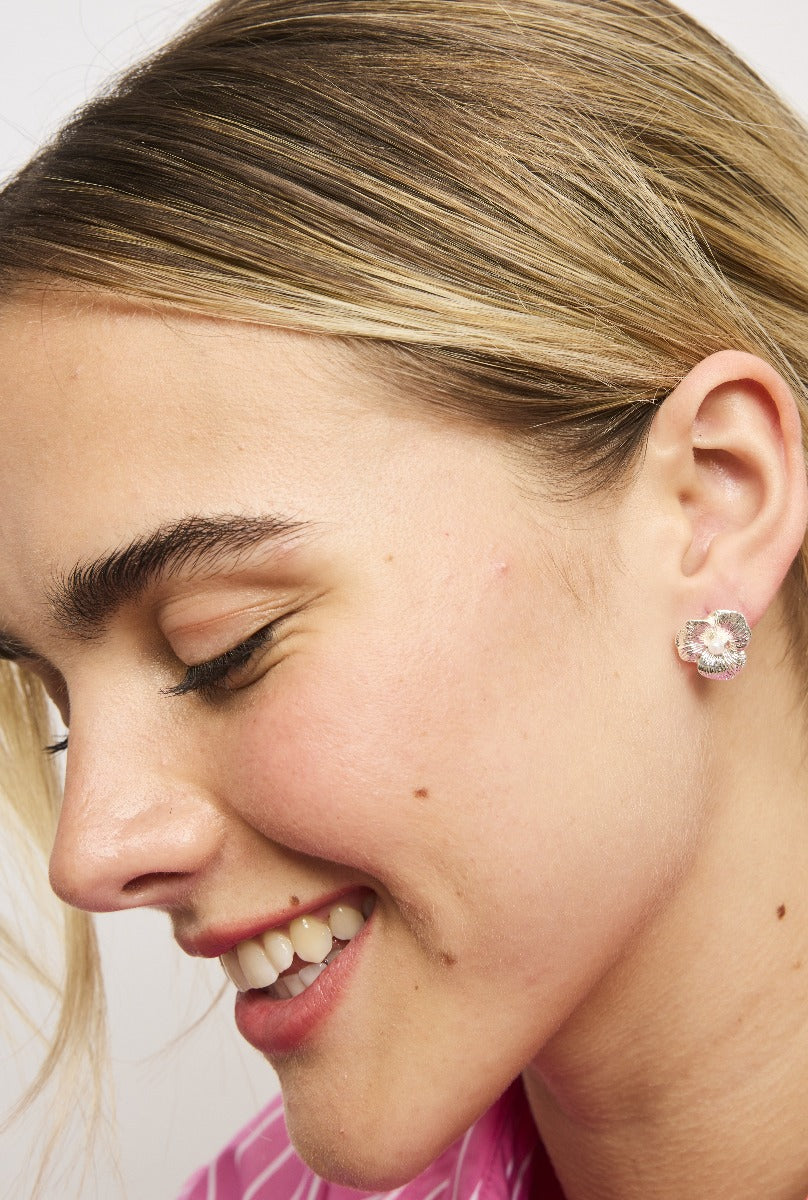 Silver Pansy E/R Earrings Tiger Tree