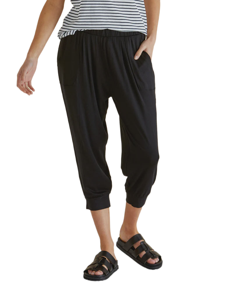 Tokyo 3/4 Pant Black Bottoms Betty Basics   