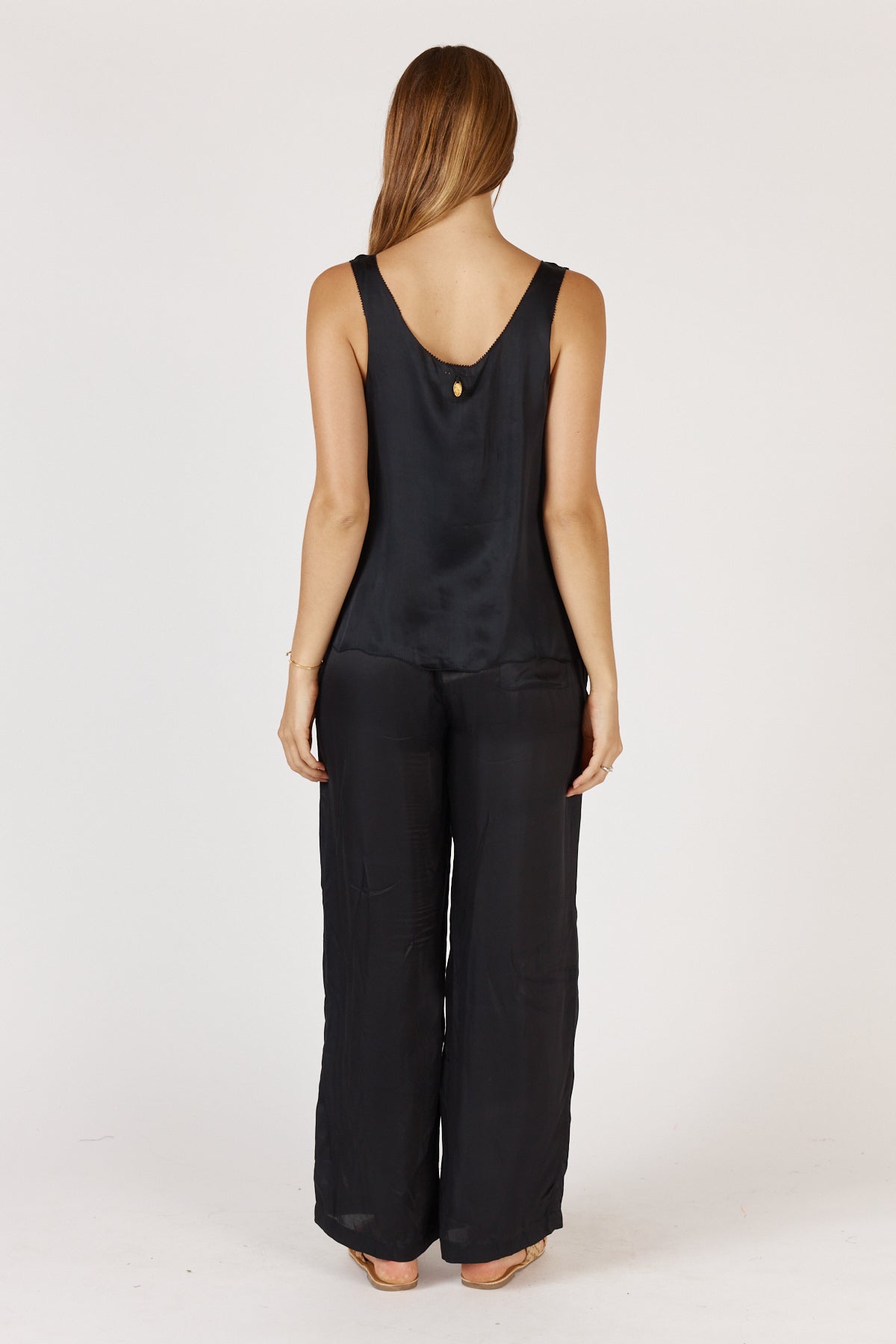 Munchen Singlet Black Tops Ruby Yaya