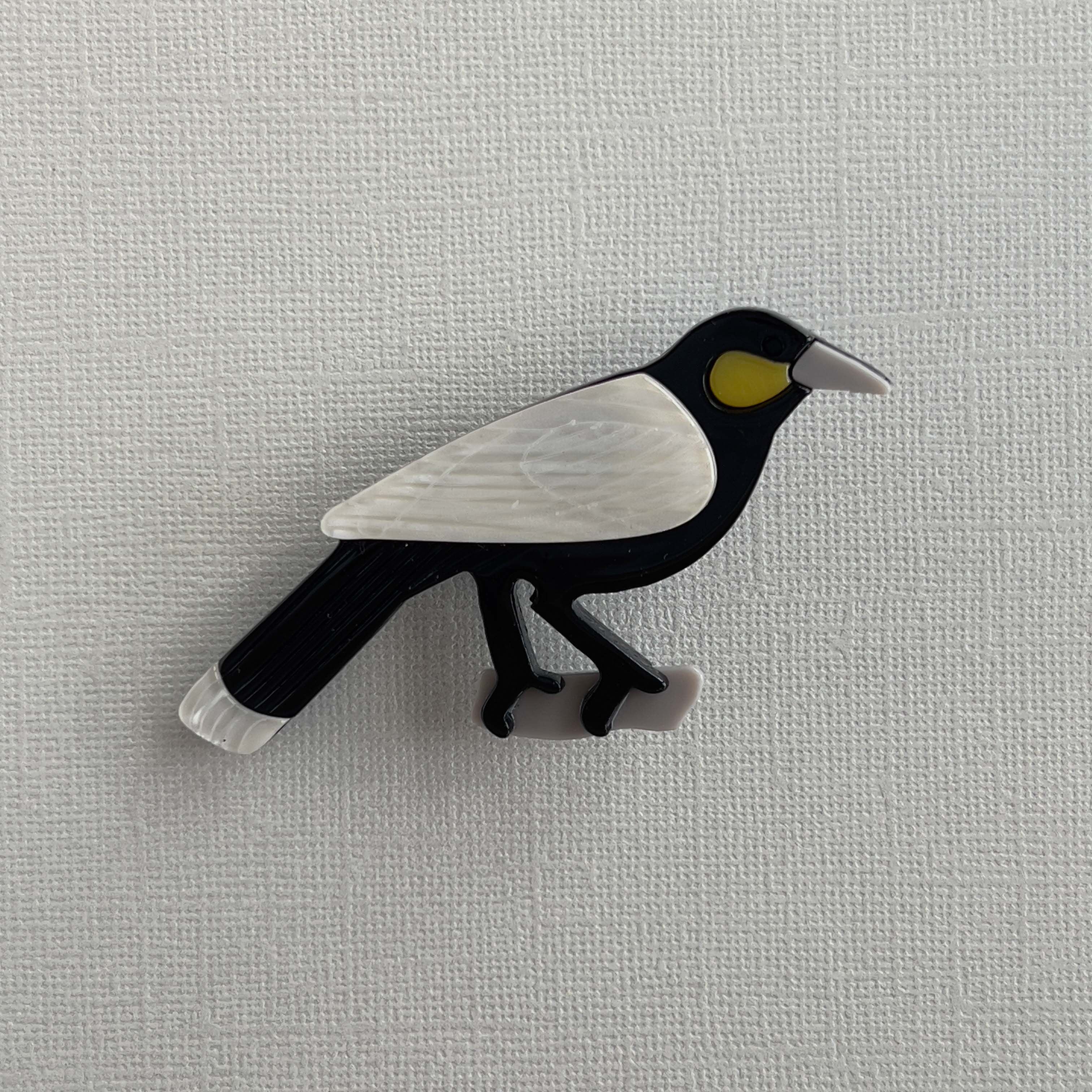 Iris Magpie Brooch Black Brooches Urban