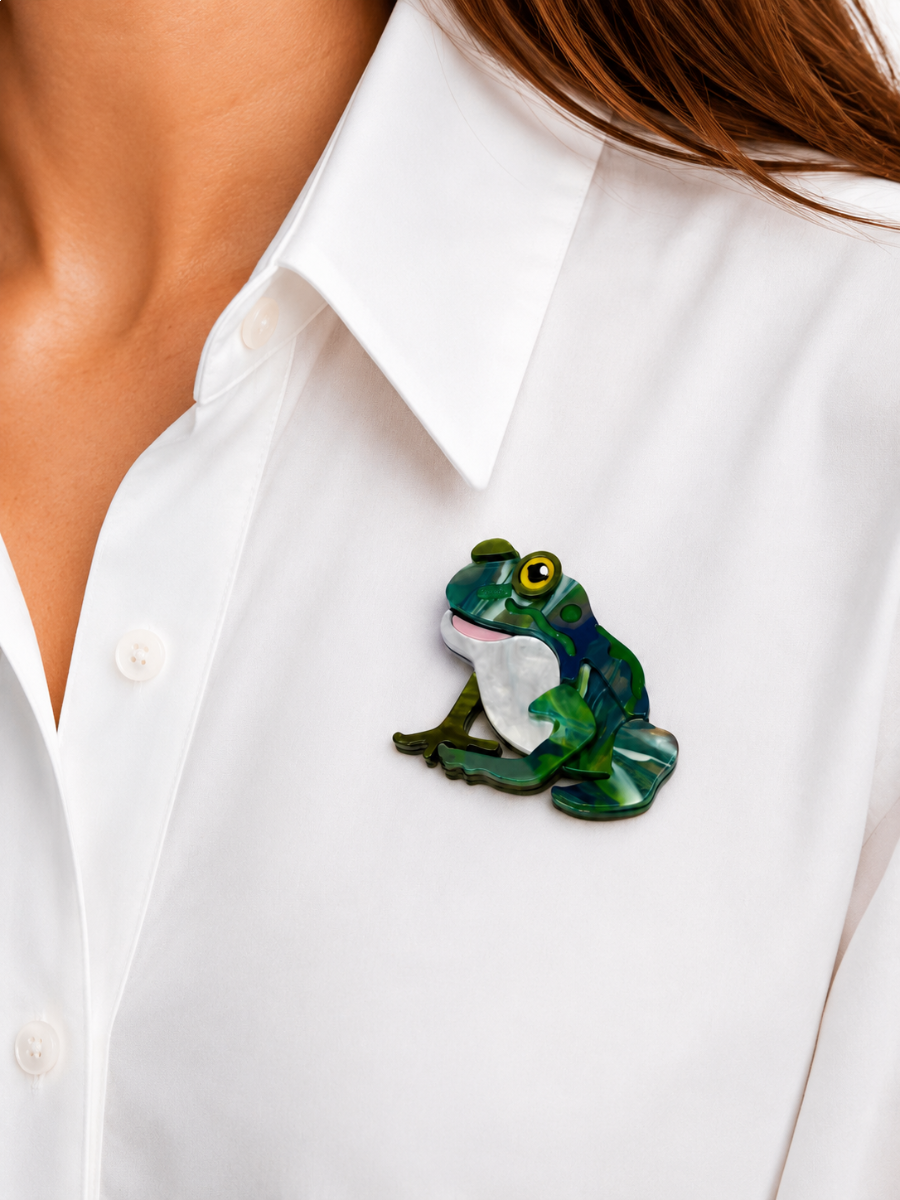 Iris Frog Brooch Green Brooches Urban