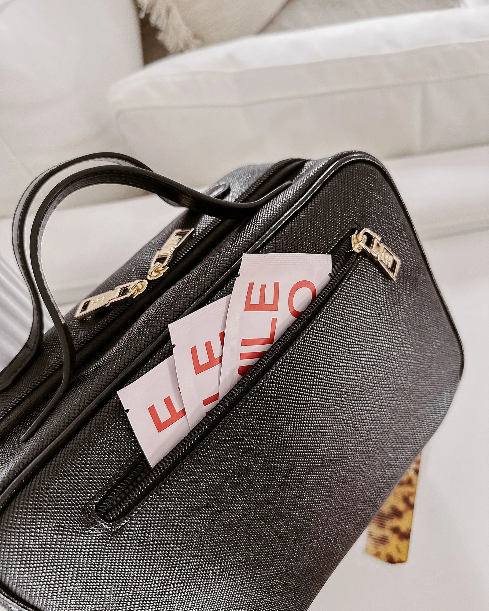 Baby Emma Toiletry Black Bags and Purses Louenhide