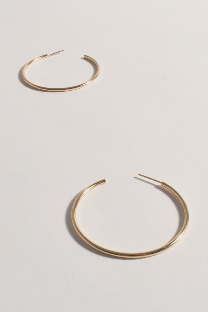 Thin Flat Essential Hoops Gold - Global Free Style