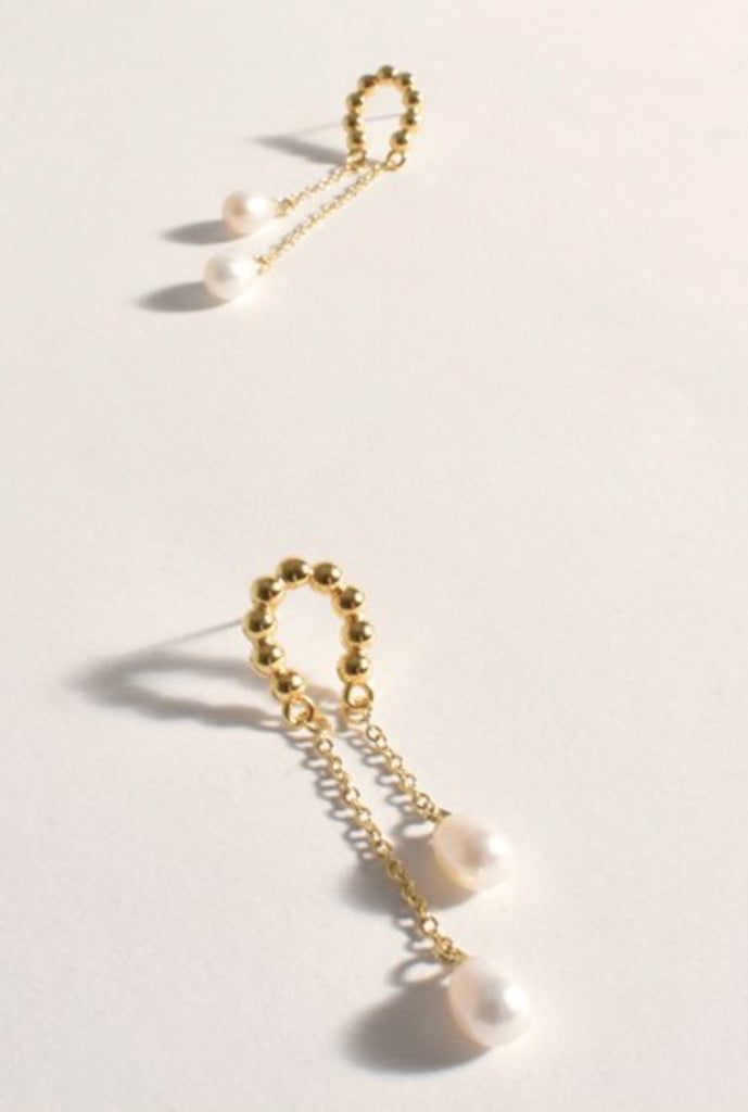 Arch Top Pearl Drop Earrings Cream/Gold - Global Free Style