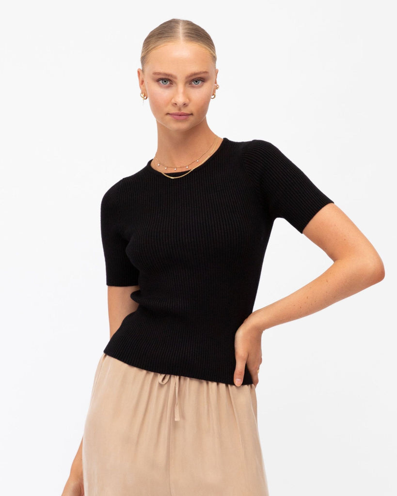 White Closet Ribbed Knit Short Top Black - Global Free Style
