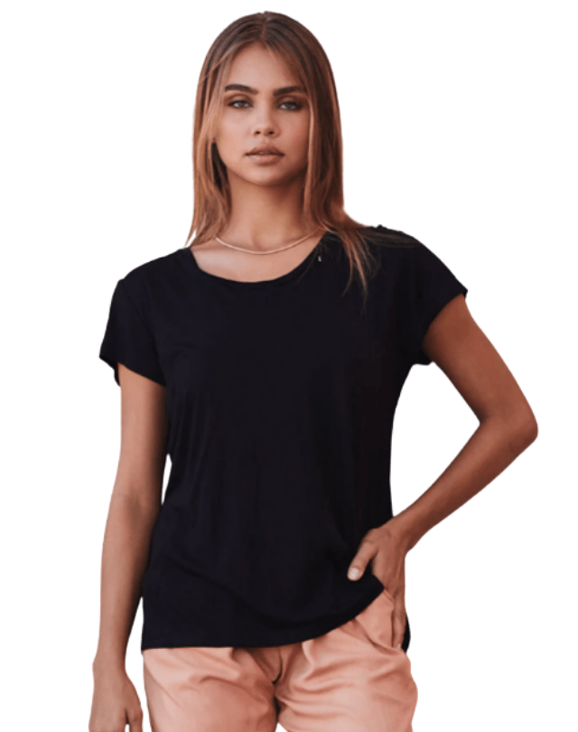 Buddha Wear Winnie T-shirt Black - Global Free Style